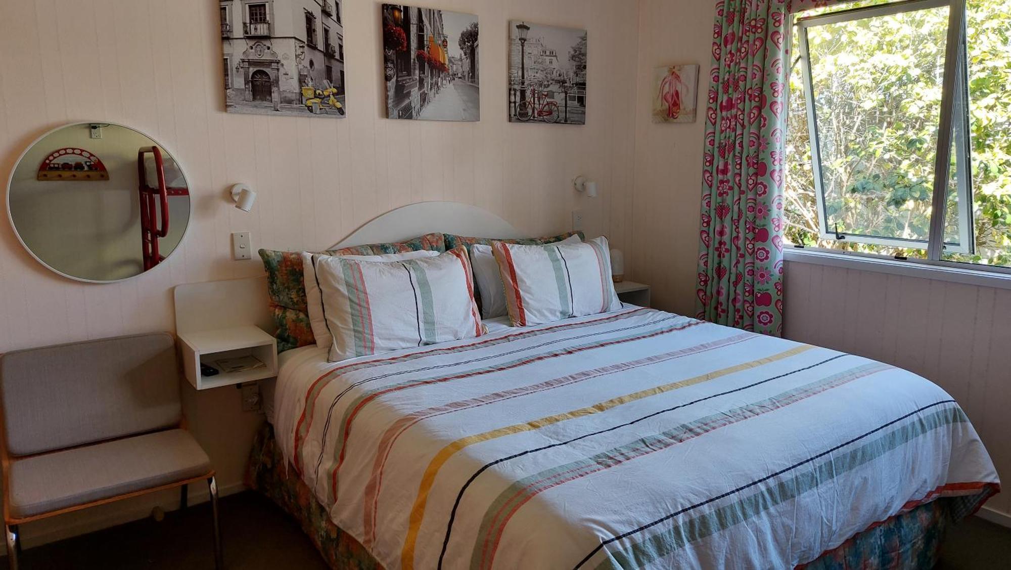Bed And Breakfast Happy Home Taupo Accommodation Eksteriør bilde