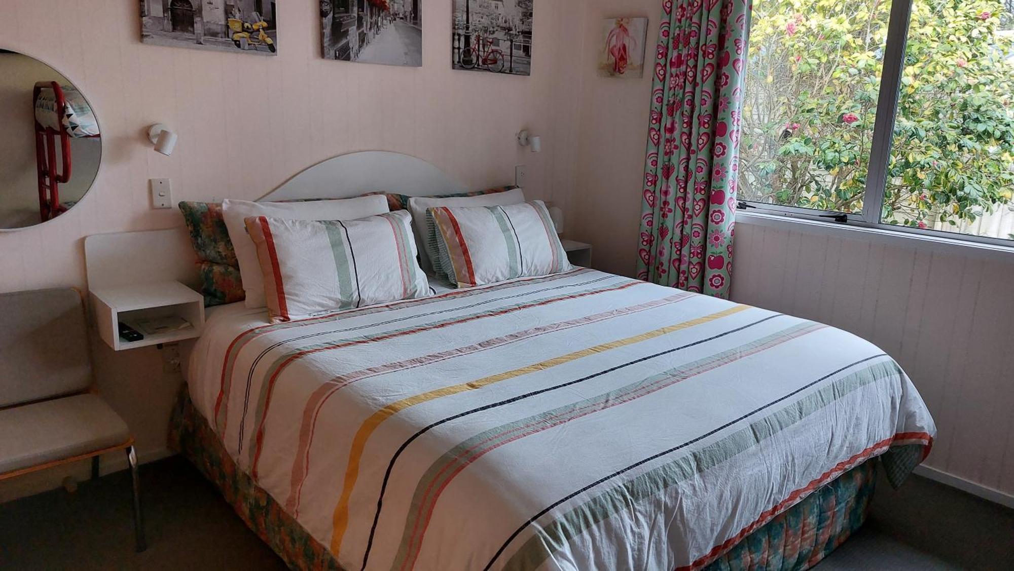 Bed And Breakfast Happy Home Taupo Accommodation Eksteriør bilde