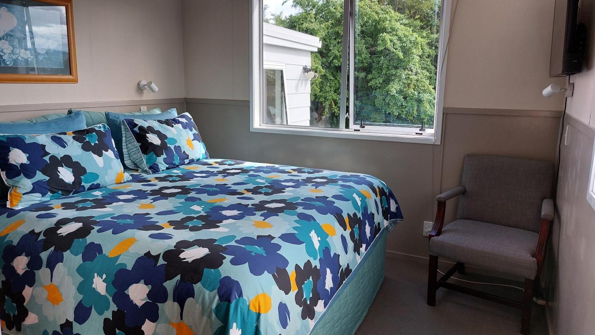 Bed And Breakfast Happy Home Taupo Accommodation Eksteriør bilde