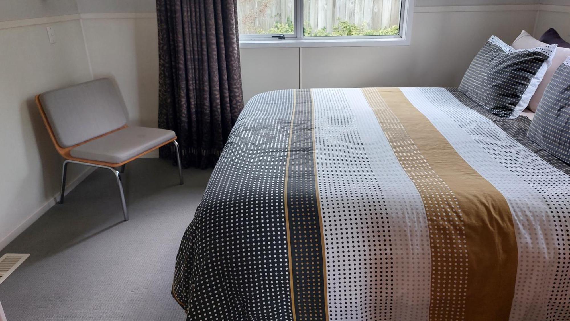 Bed And Breakfast Happy Home Taupo Accommodation Eksteriør bilde