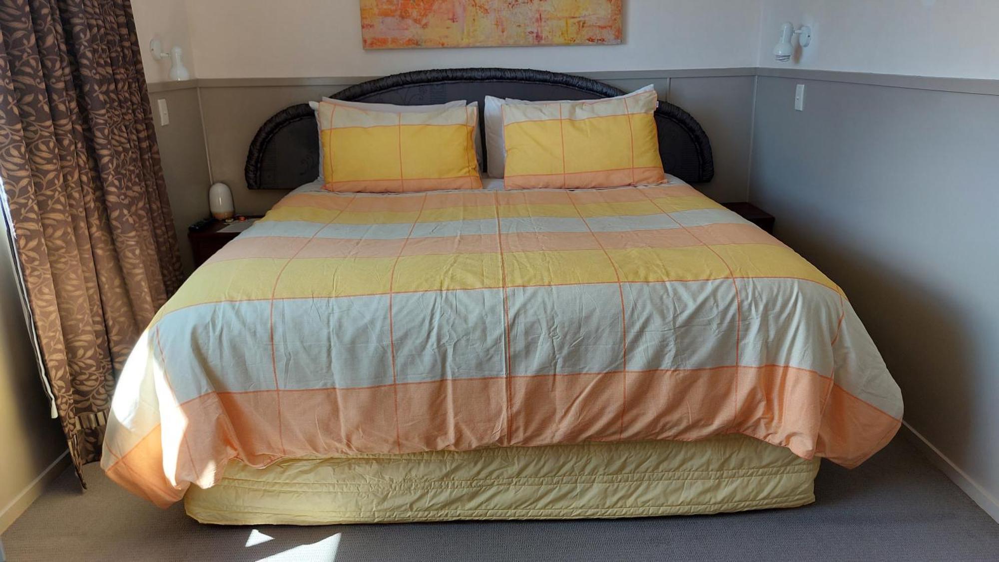 Bed And Breakfast Happy Home Taupo Accommodation Eksteriør bilde