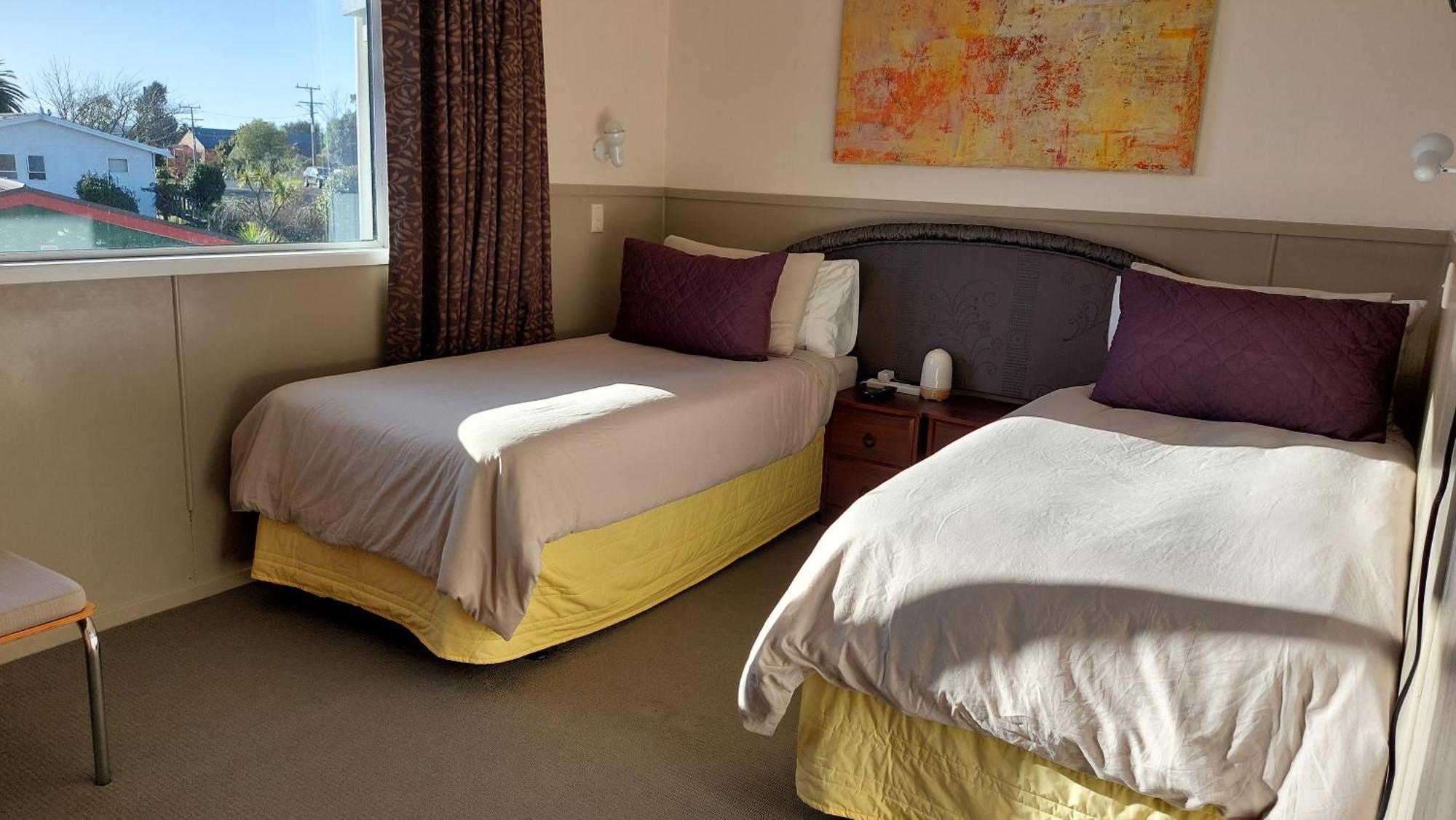 Bed And Breakfast Happy Home Taupo Accommodation Eksteriør bilde
