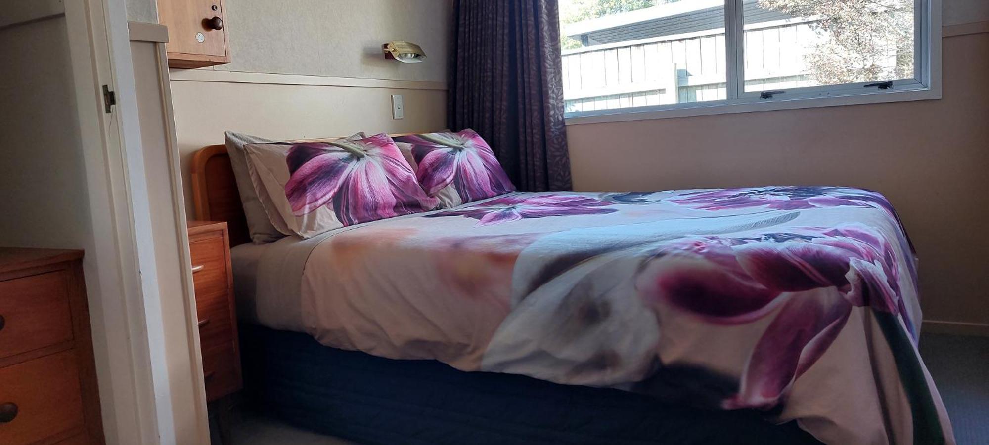 Bed And Breakfast Happy Home Taupo Accommodation Eksteriør bilde
